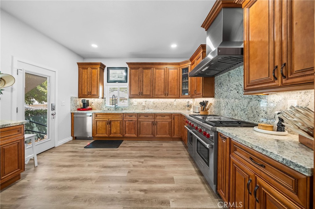 545 D Street Property Photo 25