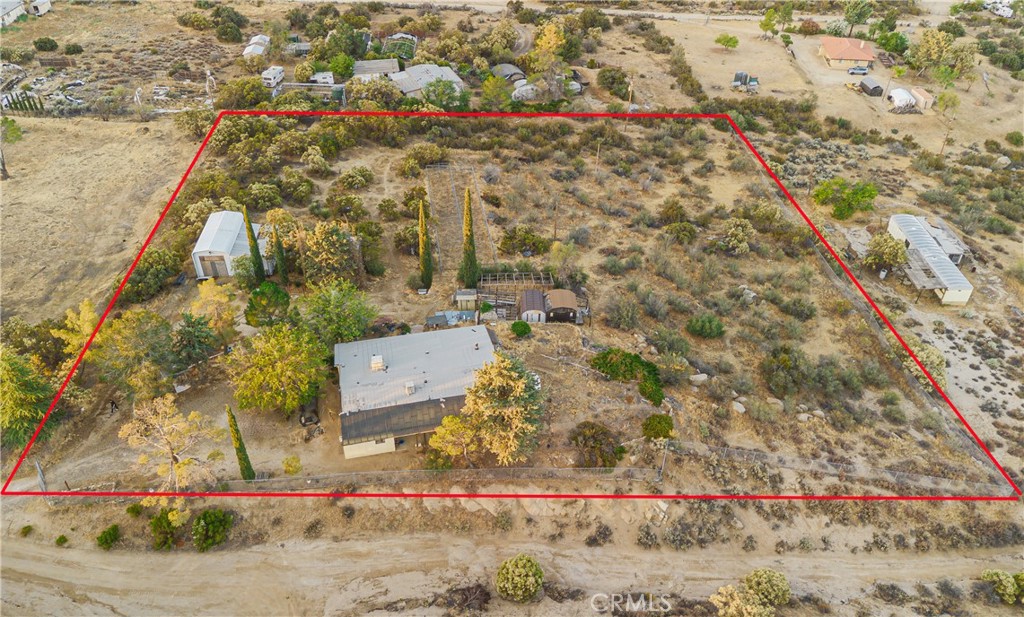 58883 Kaweea Drive Property Photo 3