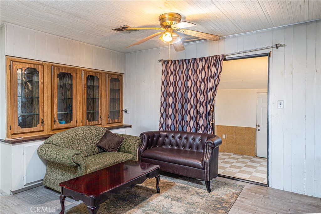 58883 Kaweea Drive Property Photo 11