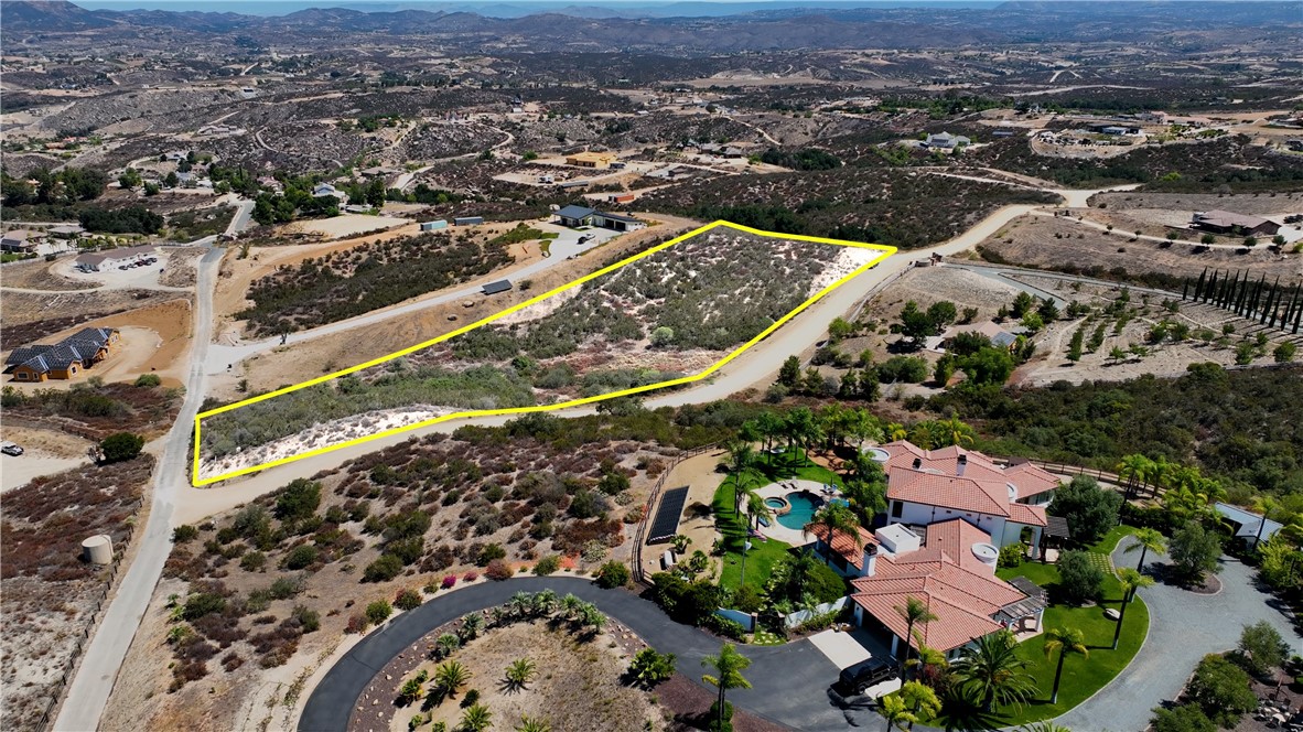 1 Calle Fresca Way Property Photo 2