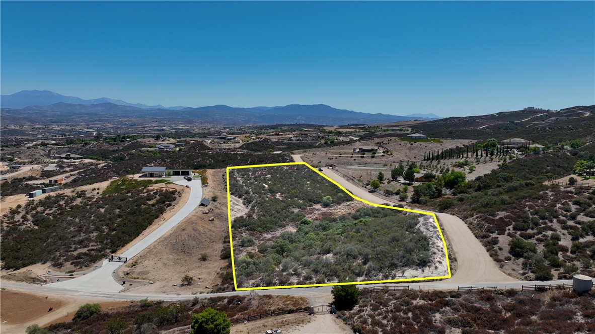 1 Calle Fresca Way Property Photo 5
