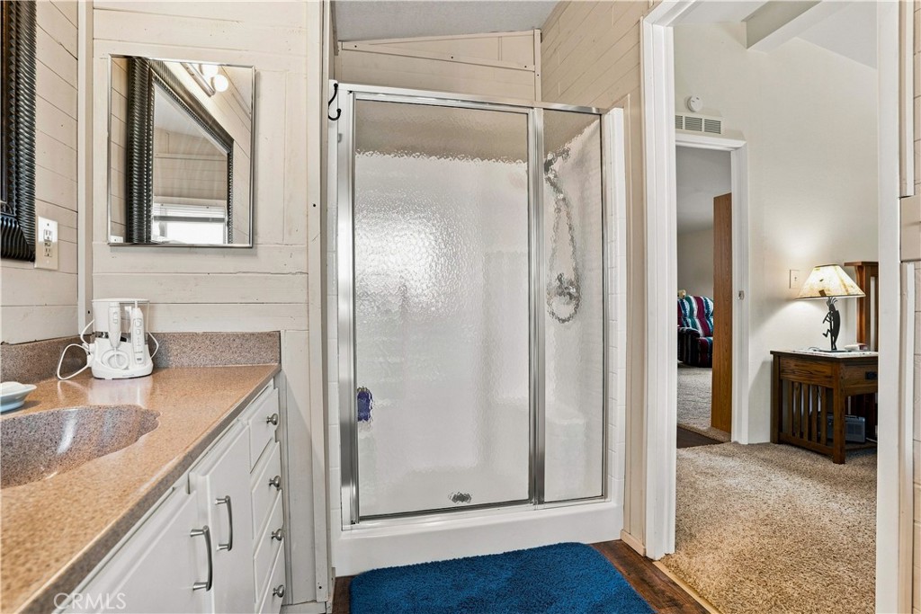 1250 N Kirby 99 Property Photo 24