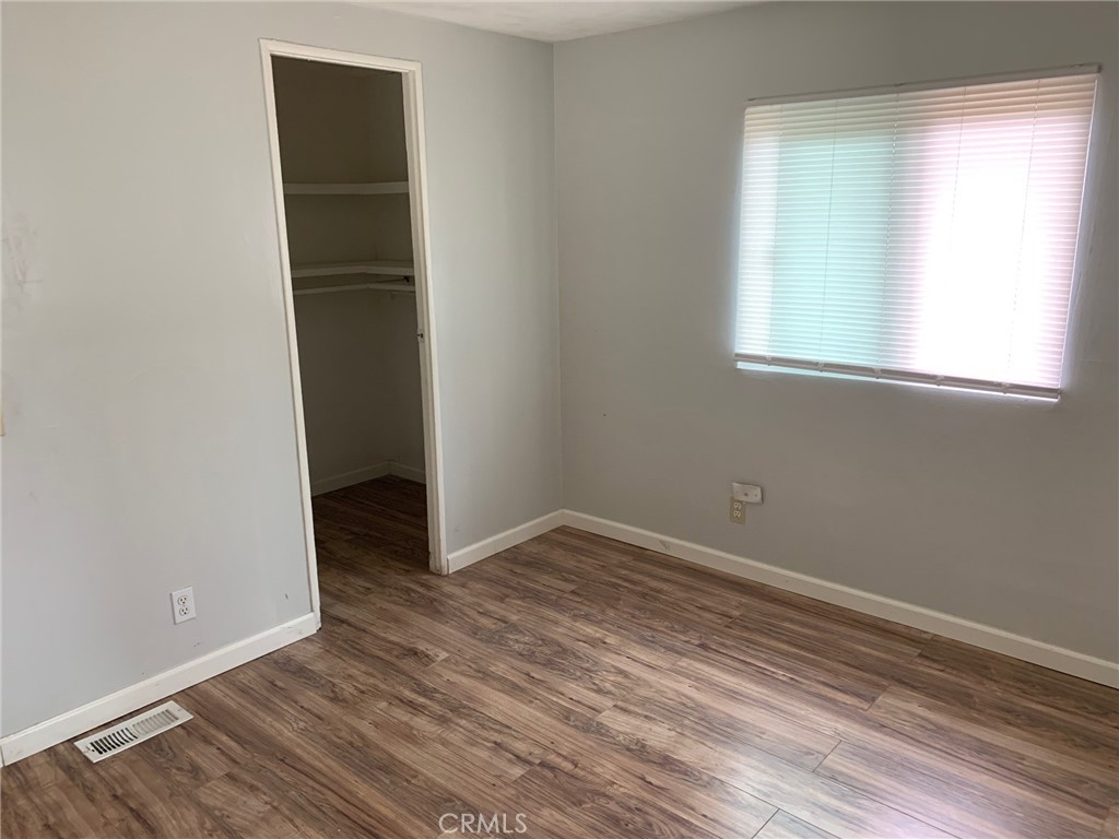 25806 Creag Ave Property Photo 13