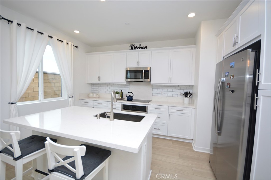 31385 Lolite Drive Property Photo 1