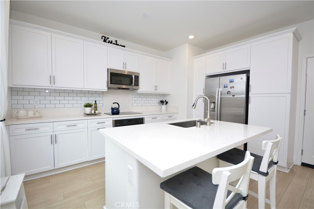 31385 Lolite Drive Property Photo 6