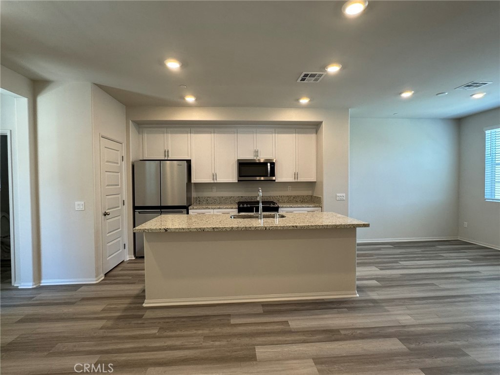 28094 Melrose Drive Property Photo 5