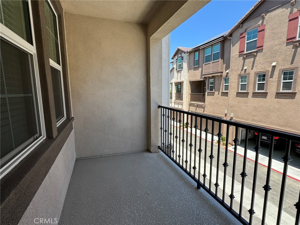 28094 Melrose Drive Property Photo 5