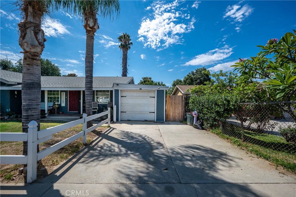 725 W Ralston Street Property Photo 3