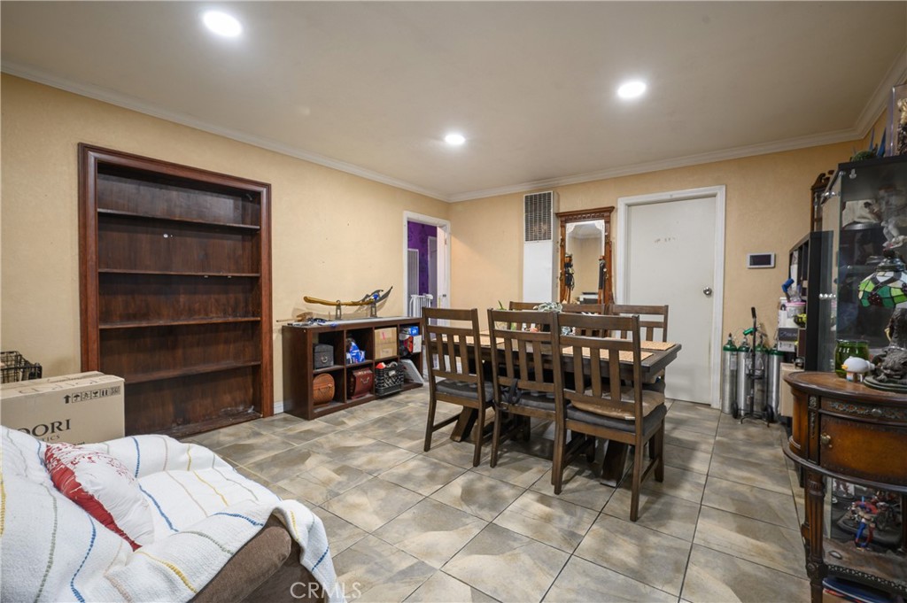 725 W Ralston Street Property Photo 4