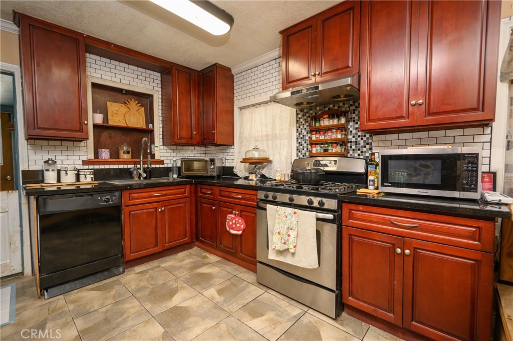 725 W Ralston Street Property Photo 6