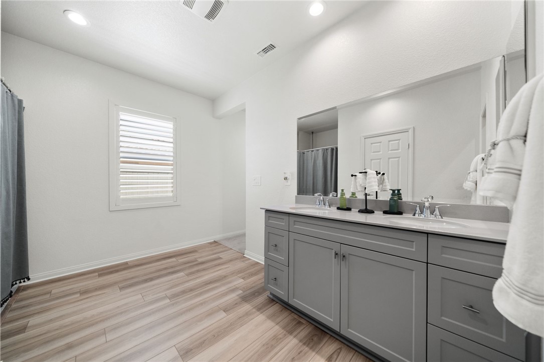 27204 Oncore Property Photo 22