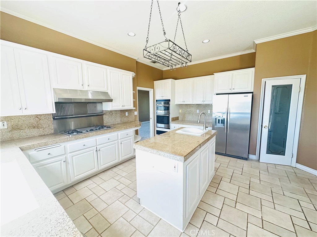 23799 Via Segovia Property Photo 6