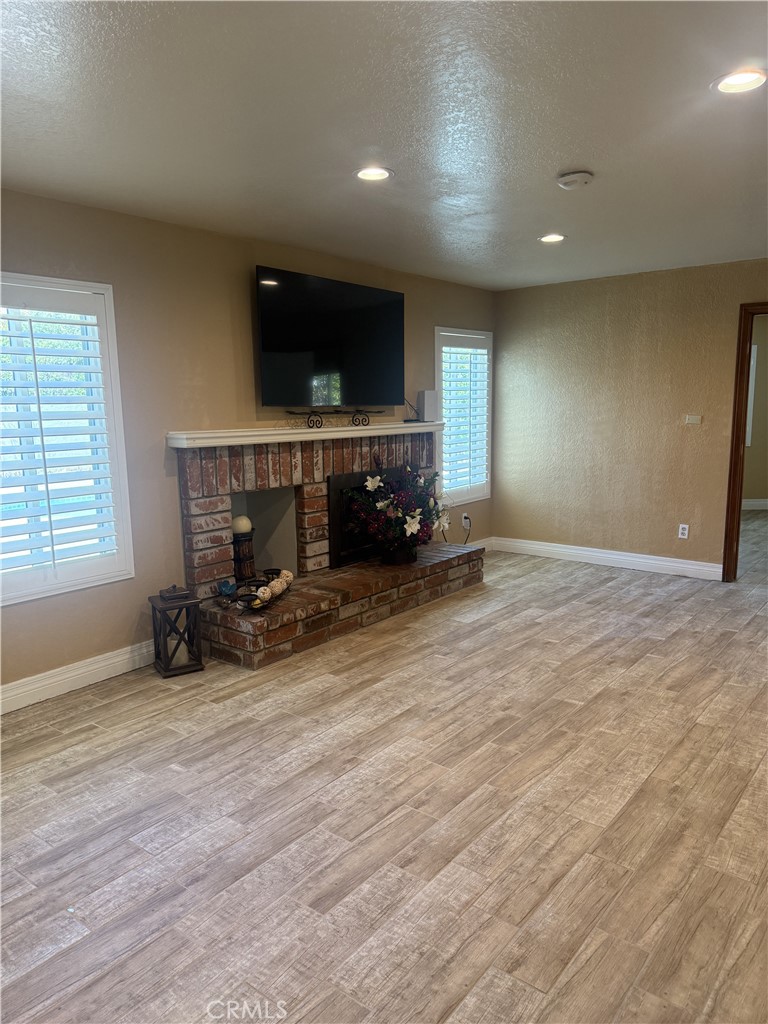 3054 N Forest Property Photo 4
