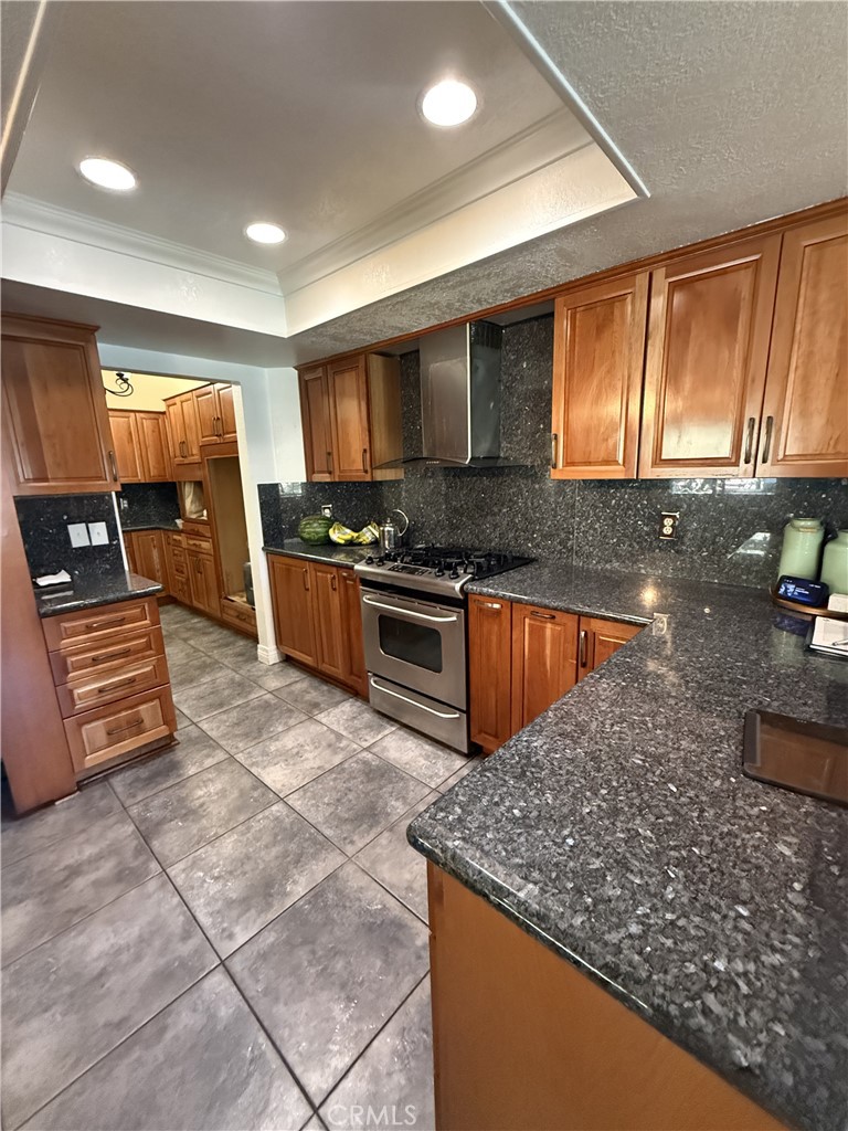 3054 N Forest Property Photo 6
