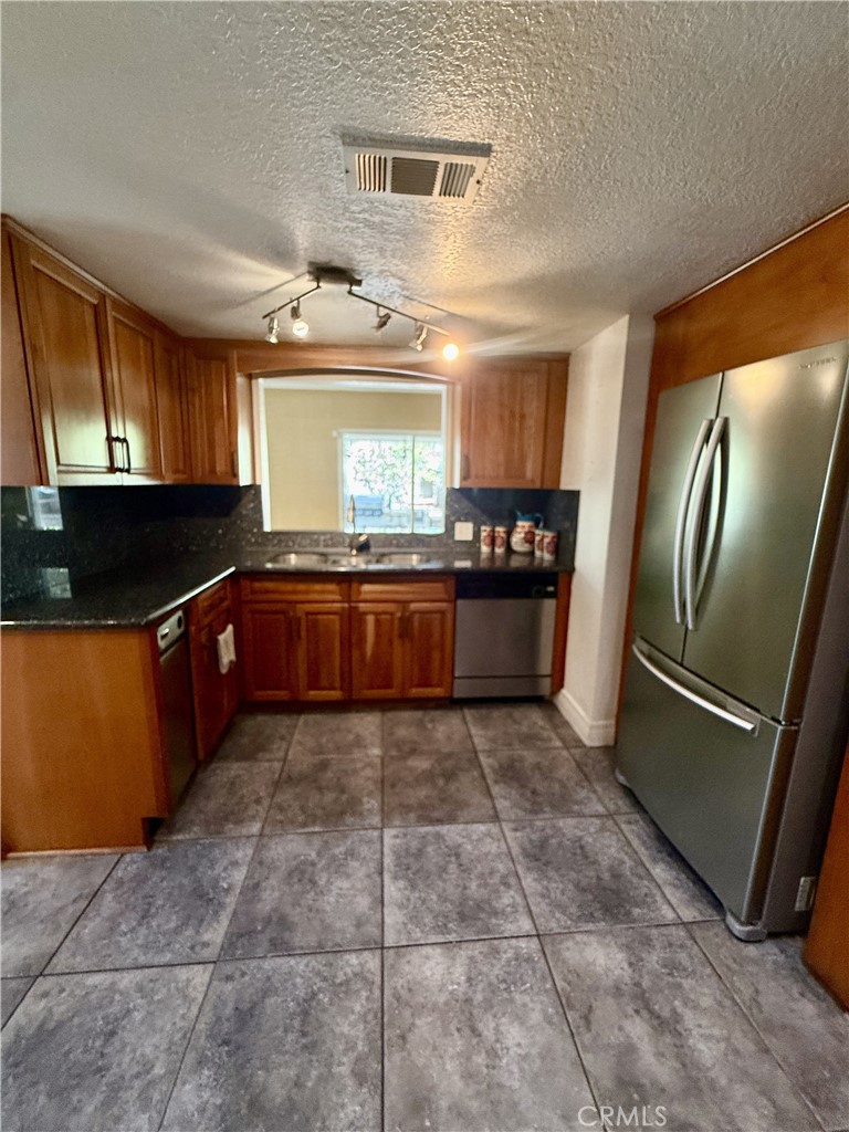 3054 N Forest Property Photo 7
