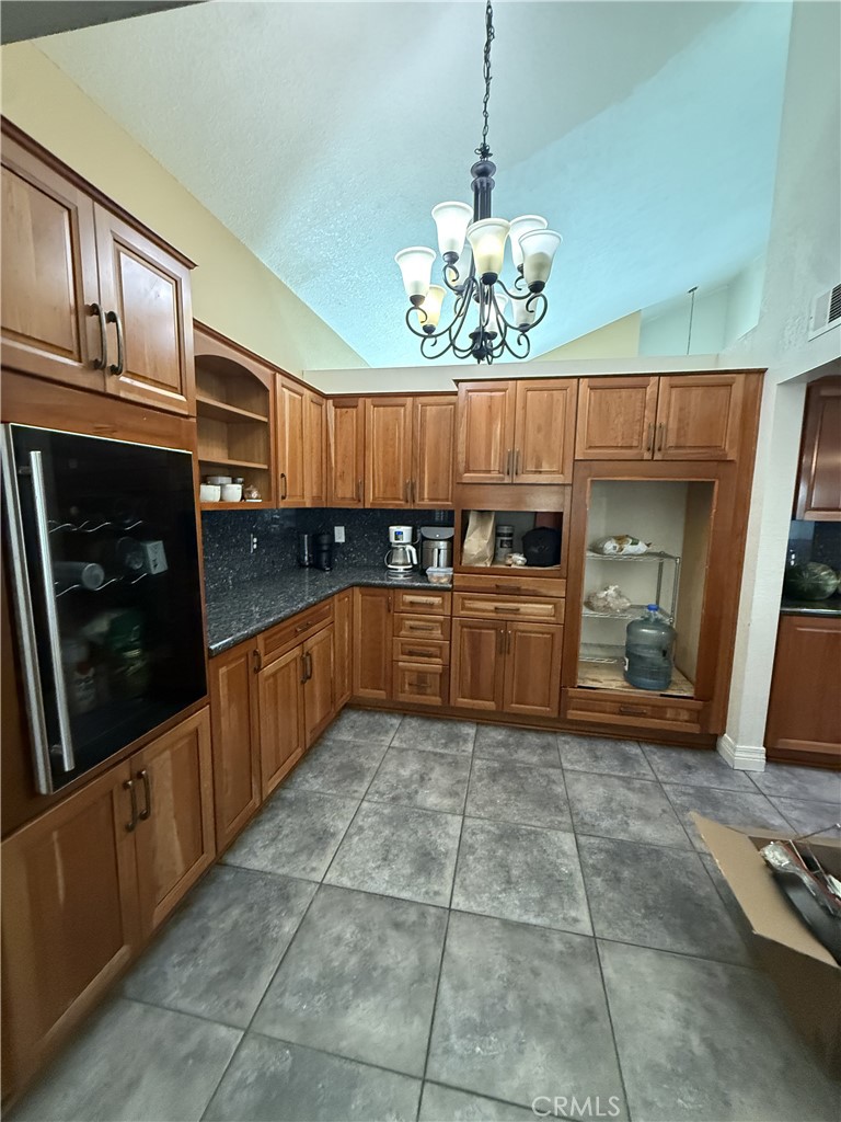 3054 N Forest Property Photo 8