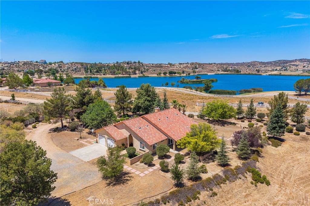41810 Lakefront Drive Property Photo 2