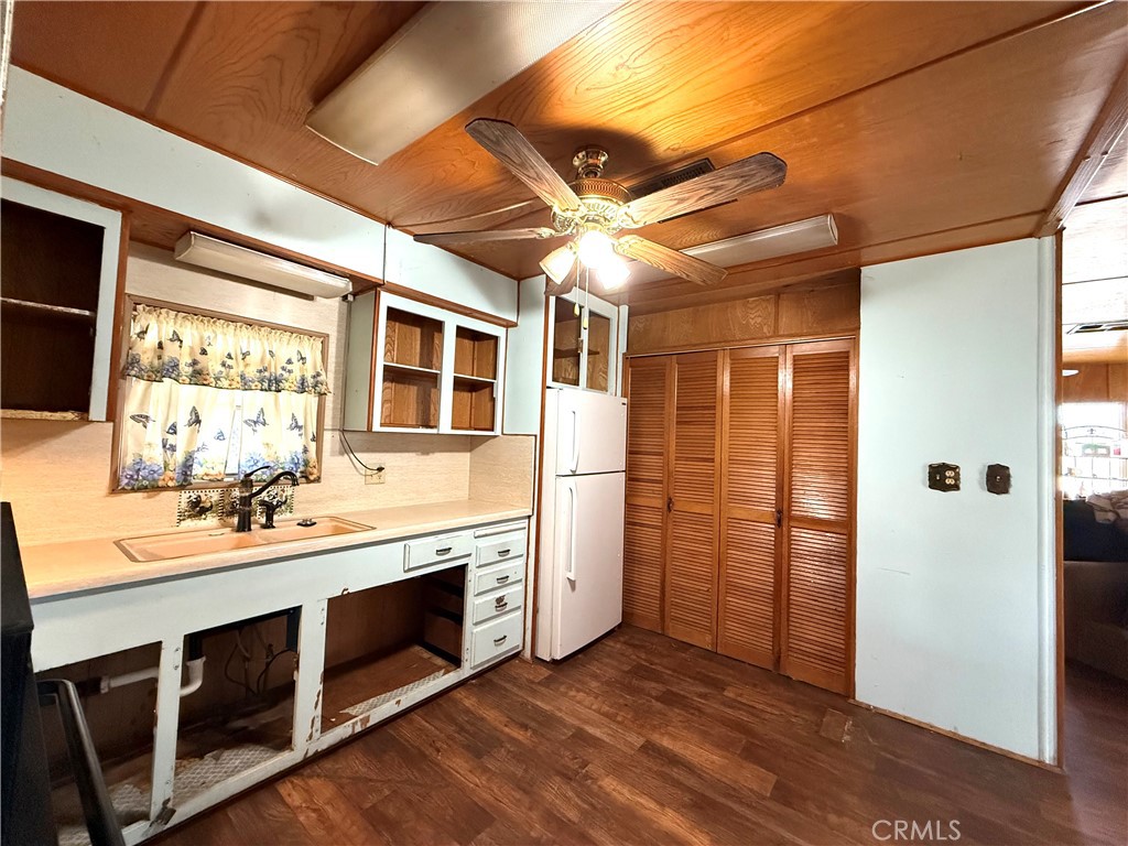 1536 S State St 48 Property Photo 14