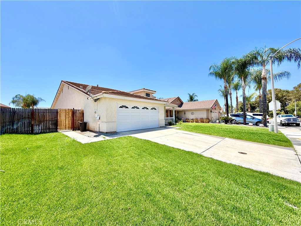 27071 School Park Drive Property Photo 3
