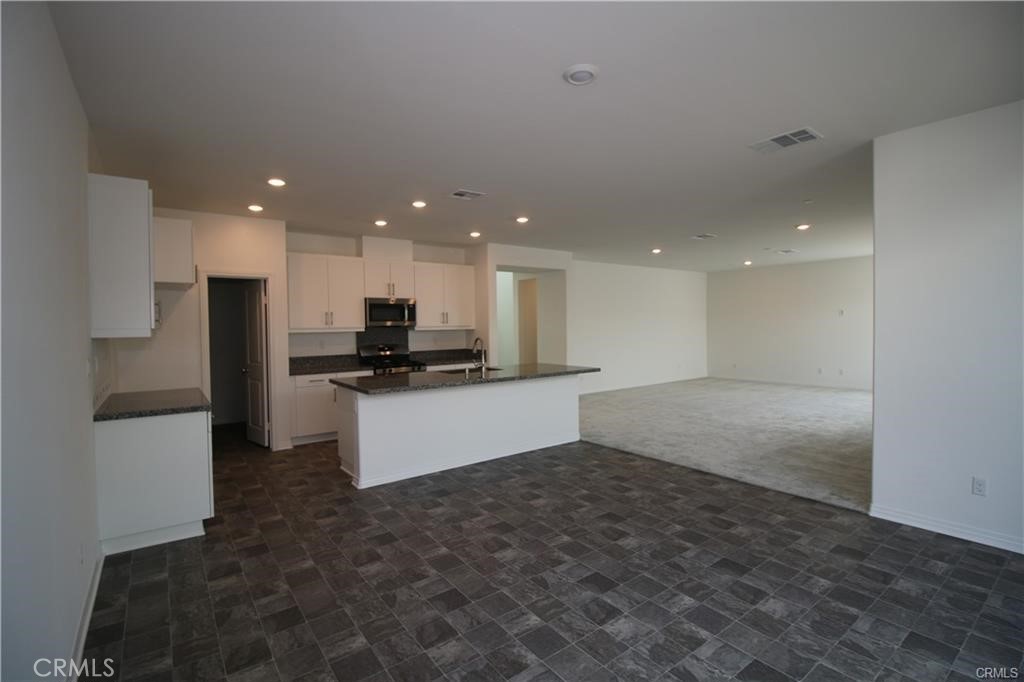 30128 Truckee Circle Property Photo 4