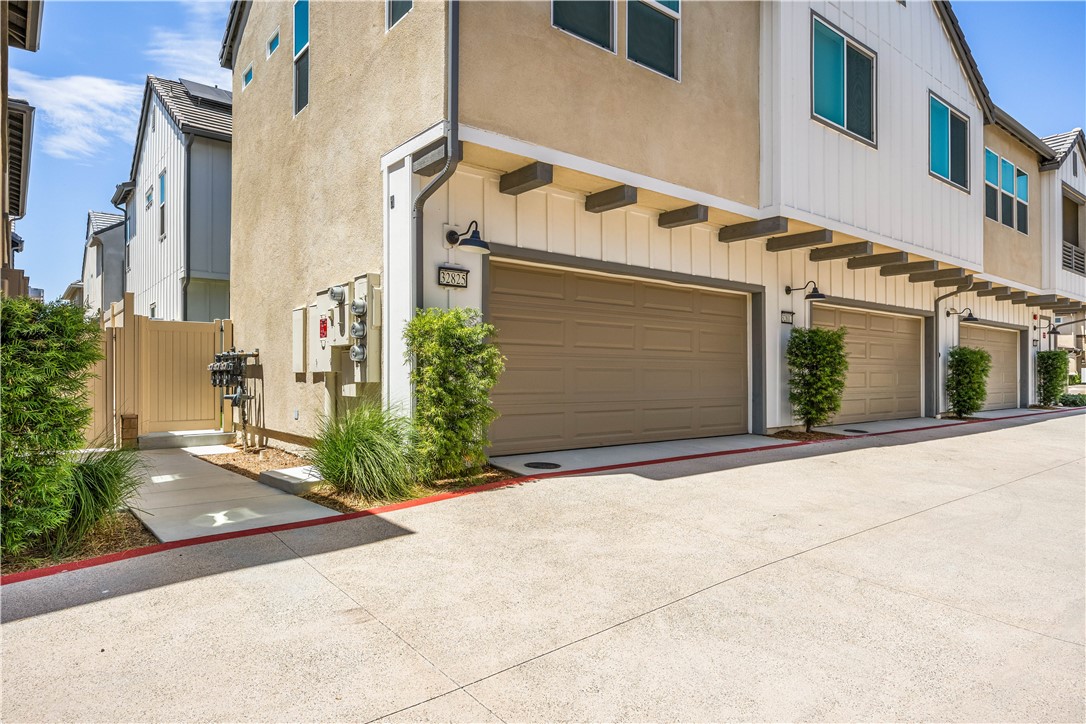 32825 Brunello Way Property Photo 13