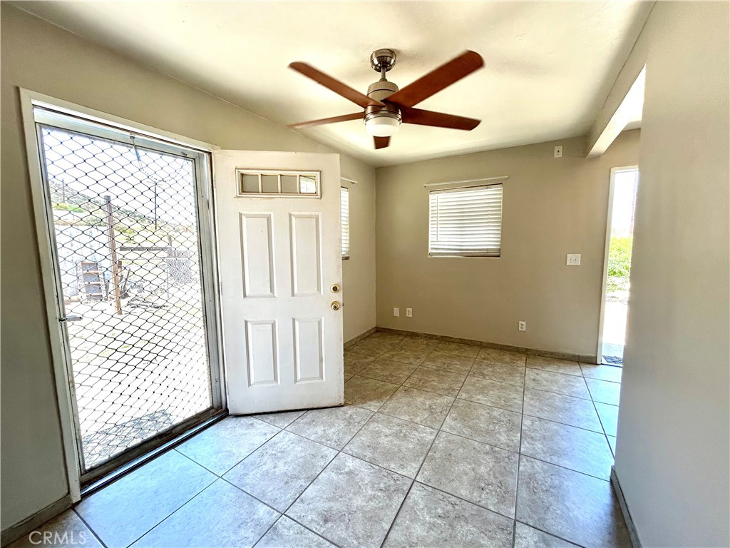 24191 Magnolia Property Photo 4