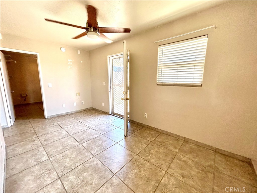 24191 Magnolia Property Photo 5
