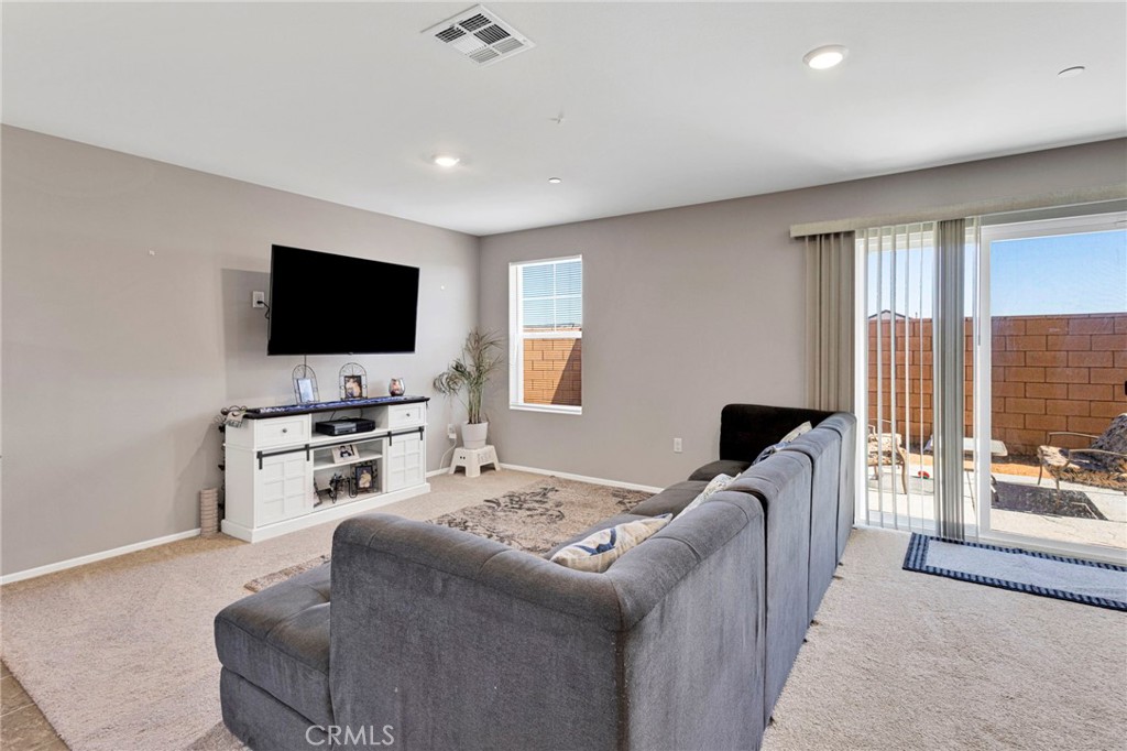 14200 Notre Dame Property Photo 13