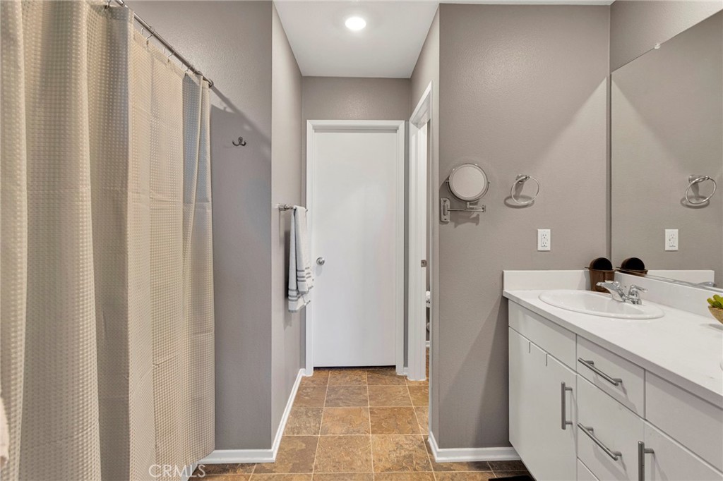 14200 Notre Dame Property Photo 32