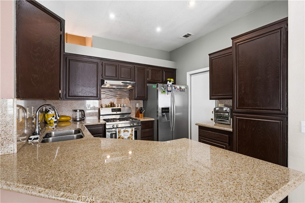 1022 Reinhart Property Photo 10