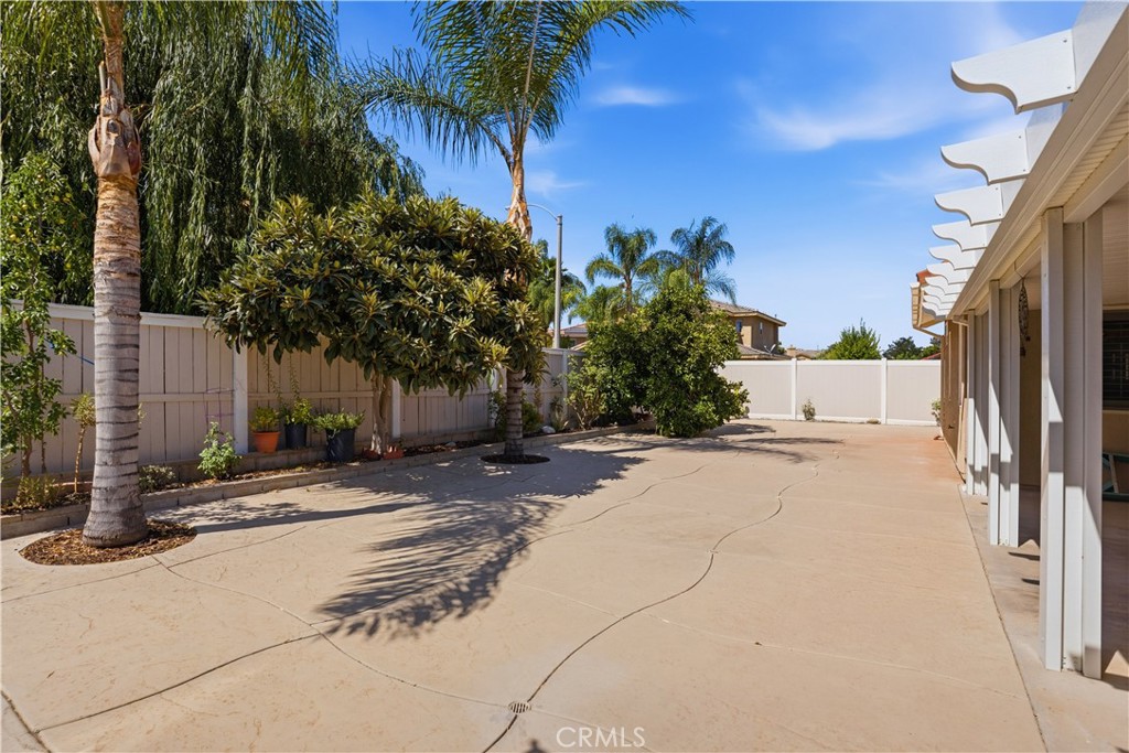 1022 Reinhart Property Photo 32