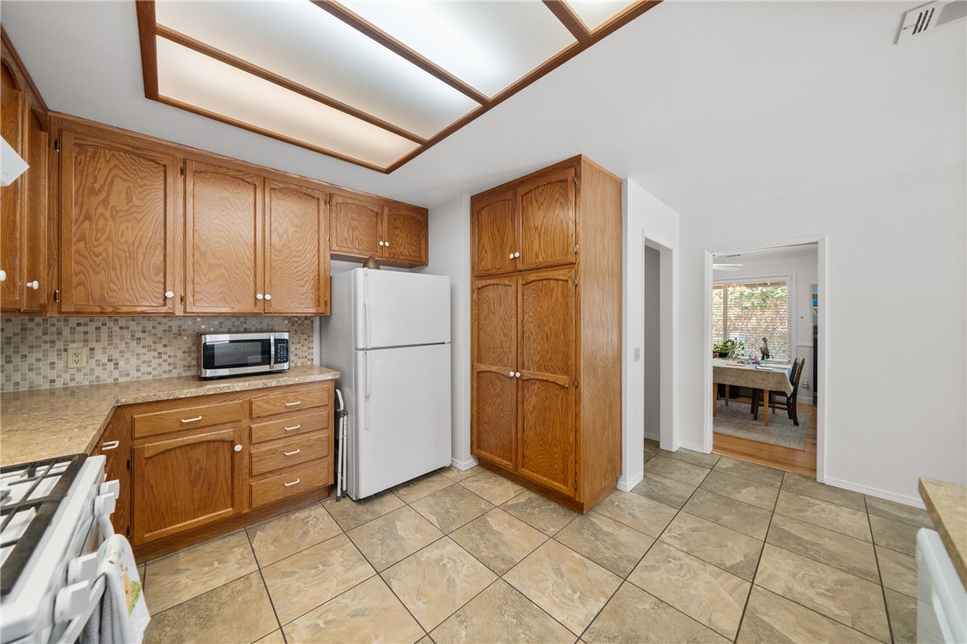 720 Carnation Lane Property Photo 11