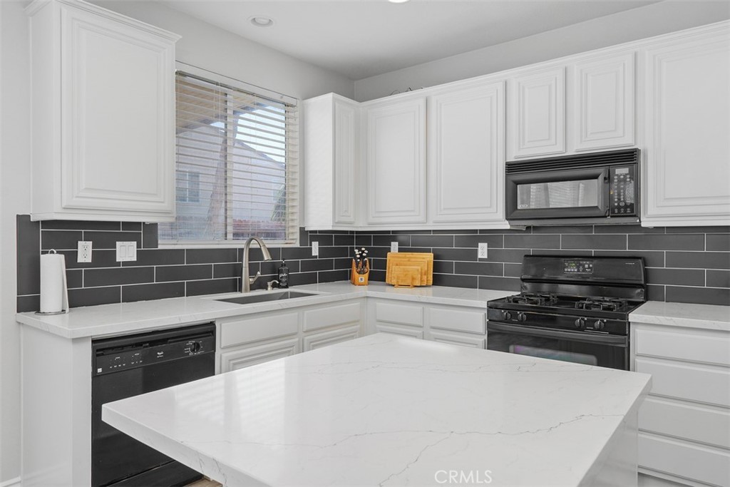 34596 Sourwood Property Photo 12