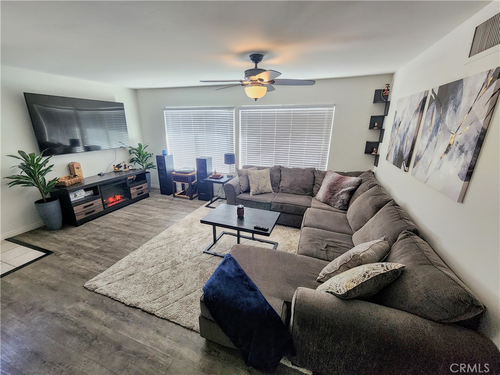 28541 Unit A Via Princesa Property Photo 1