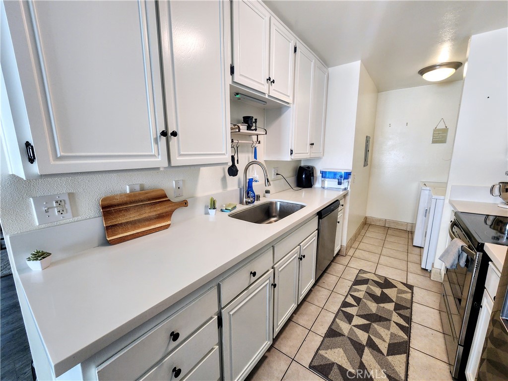 28541 Unit A Via Princesa Property Photo 5