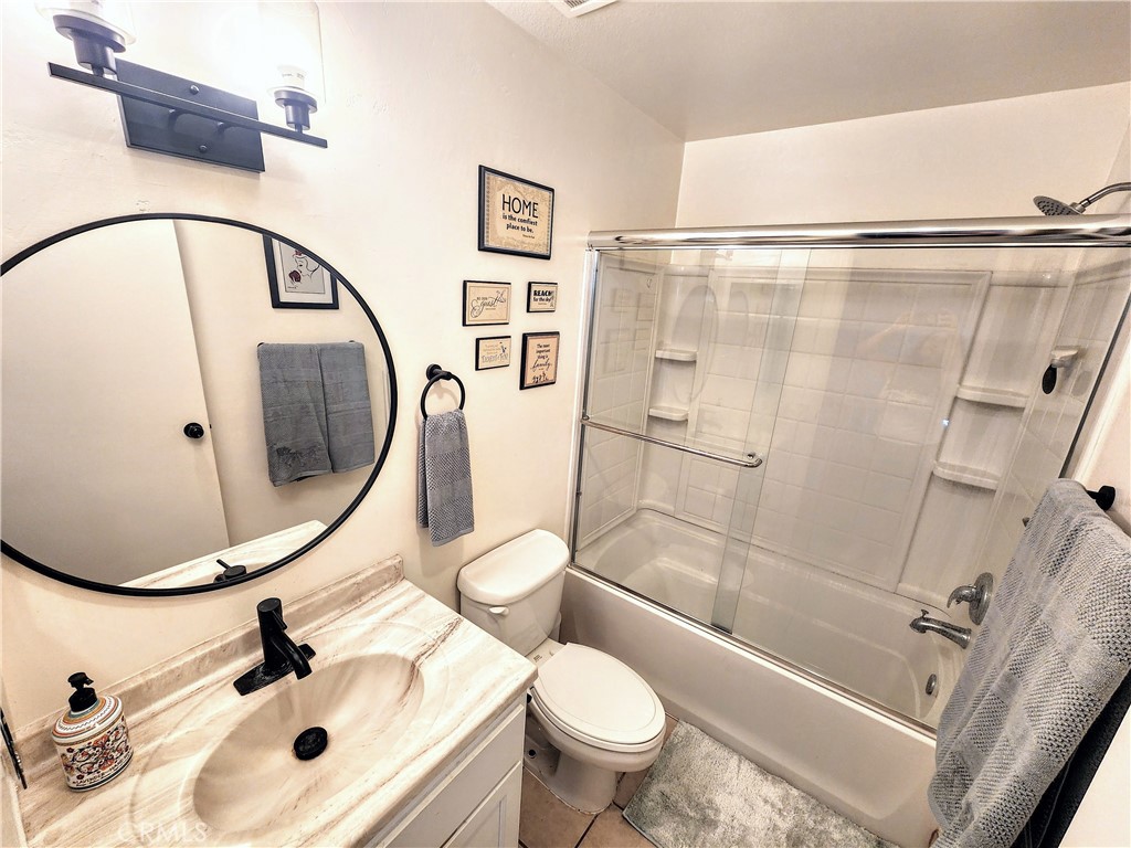 28541 Unit A Via Princesa Property Photo 9