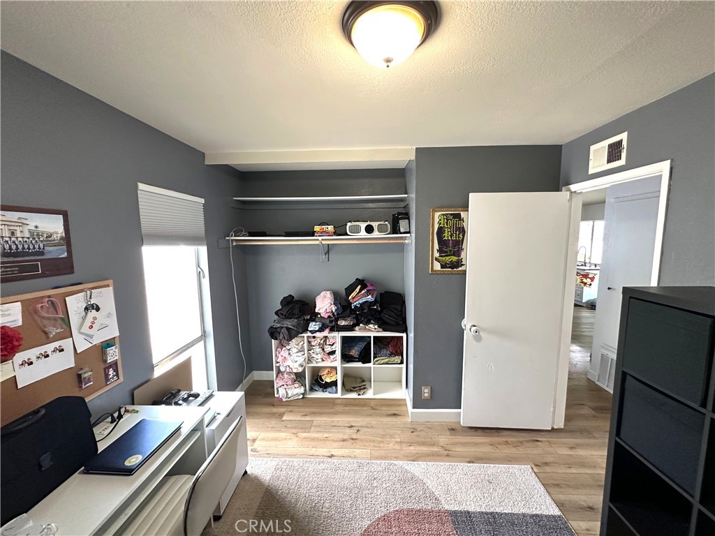 2863 Roseann Avenue Property Photo 9