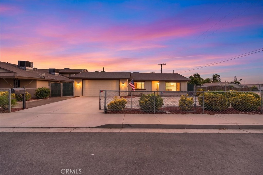 605 Los Tilos Property Photo 1