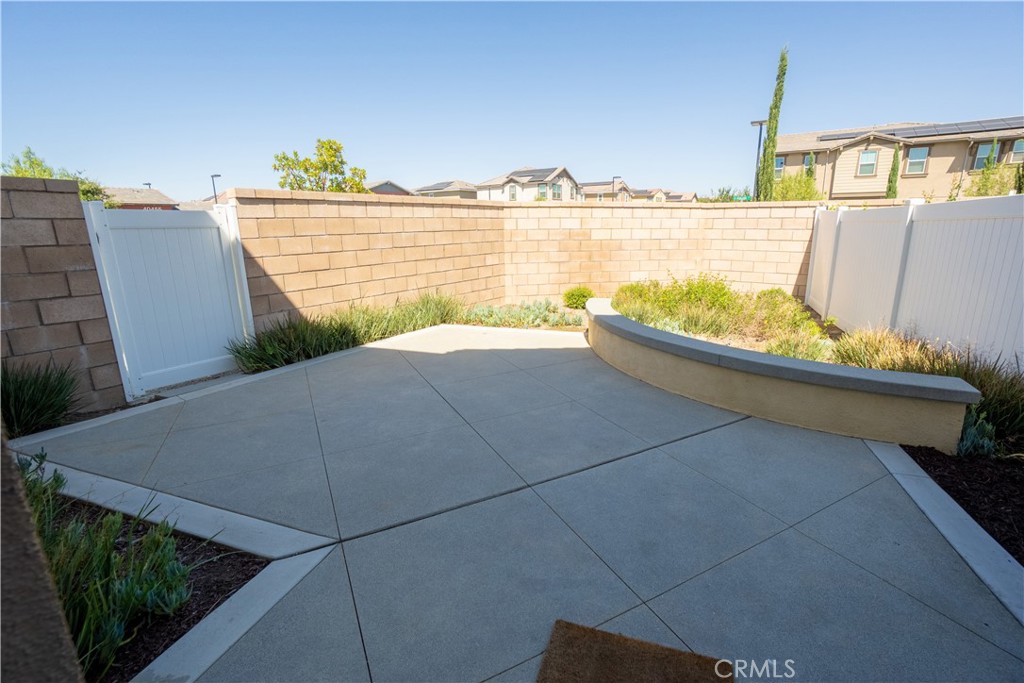 28228 Heirloom Property Photo 6