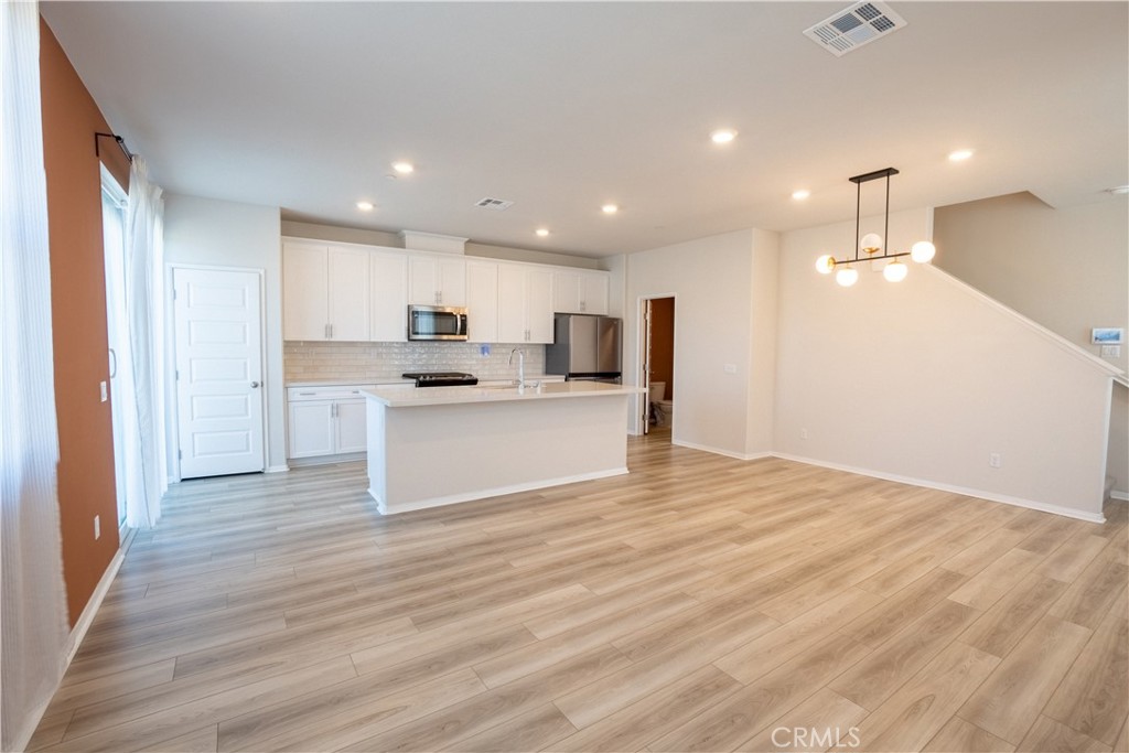 28228 Heirloom Property Photo 8