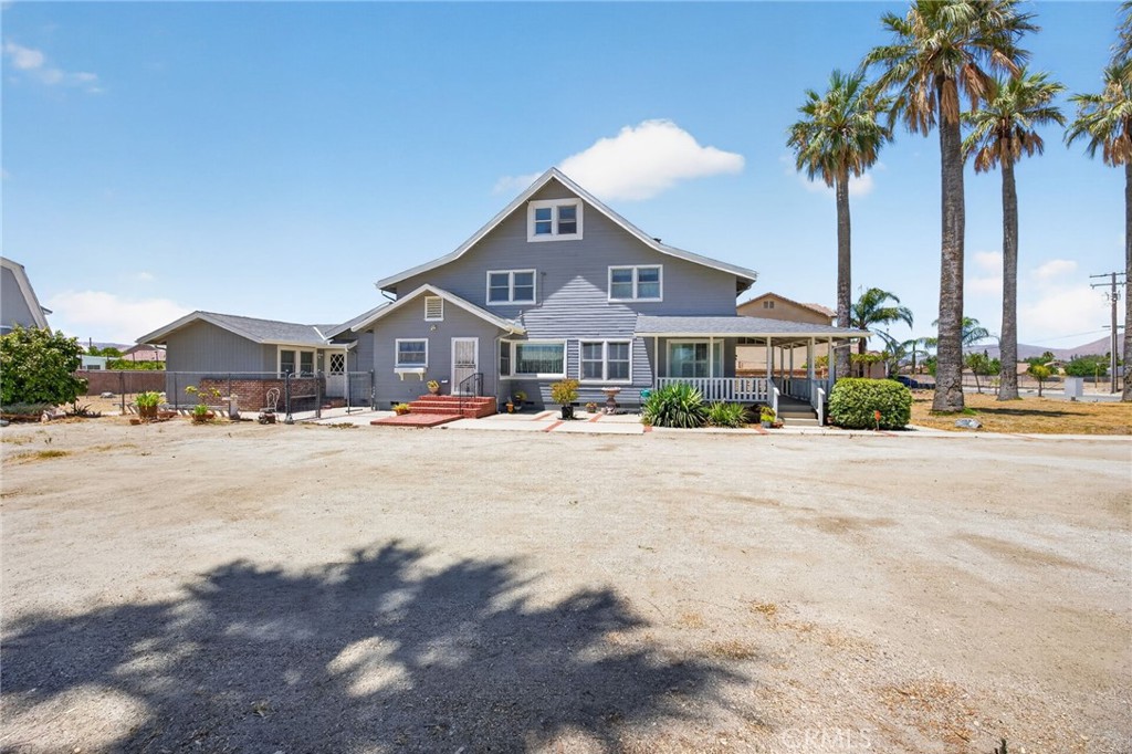 1424 De Anza Property Photo 3
