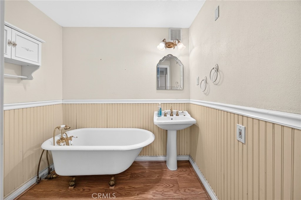 1424 De Anza Property Photo 29