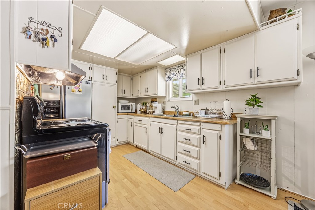 19126 Hinton Street Property Photo 10