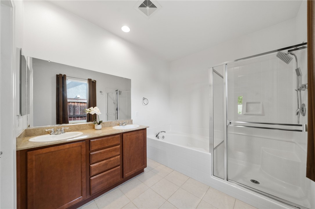 43044 Greene Circle Property Photo 16