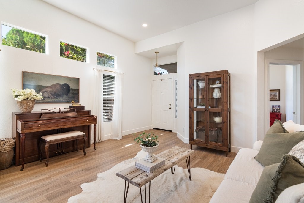 43634 Corte Cabral Property Photo 7