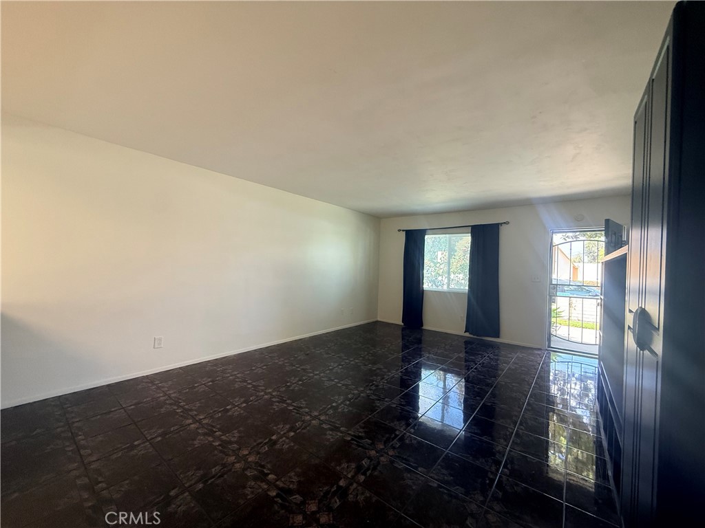 1152 N West Property Photo 3