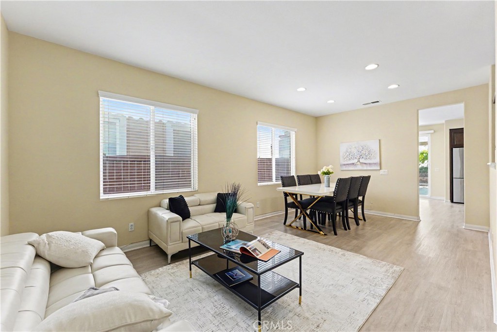 29535 Hyperion Property Photo 6