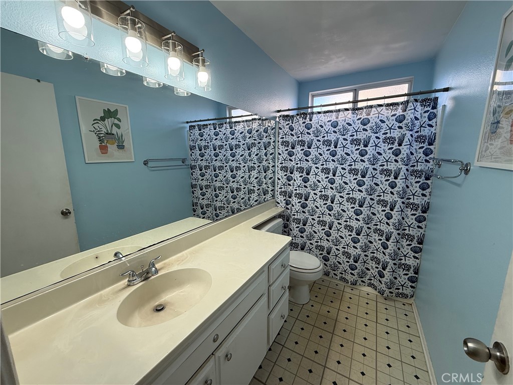 1312 Wrigley Property Photo 9