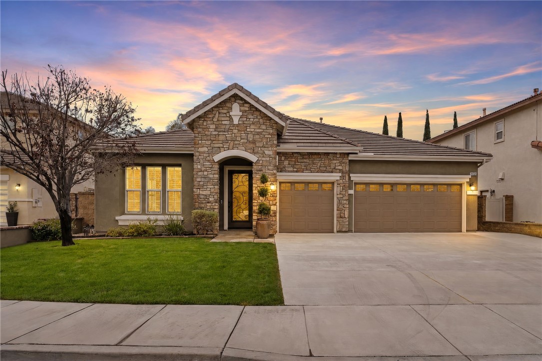 33725 Pebble Brook Circle Property Photo 1
