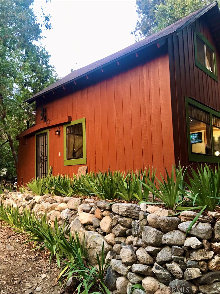 9112 Torrey Pines Road Property Photo 3
